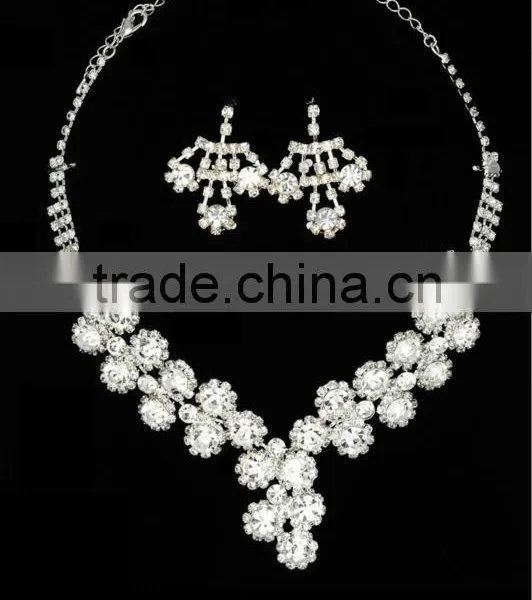 Latest Wholesale Fashion Beautiful Wedding Crystal Bridal Jewelry Set