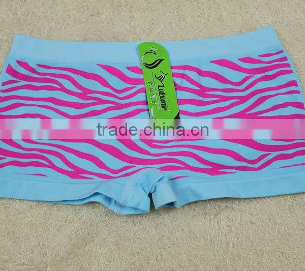 Blue & Rosy Pattern Women Seamless Underwear Boxer Short