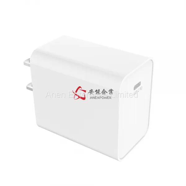 18W US Plug PD Type USB C Travel Charger Input AC 100 - 240V 50 / 60Hz 0.5A